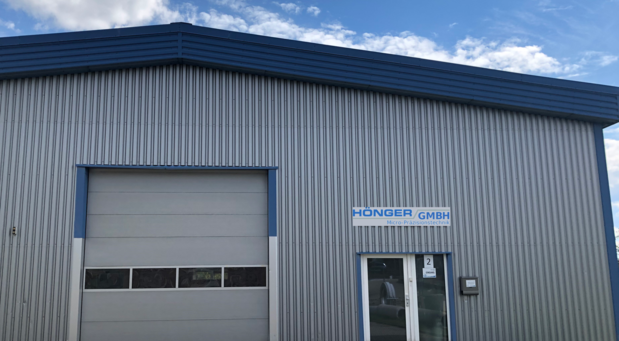 Hönger opens a sales company in Germany